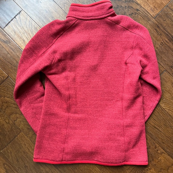 Patagonia red medium pullover - Picture 2 of 3